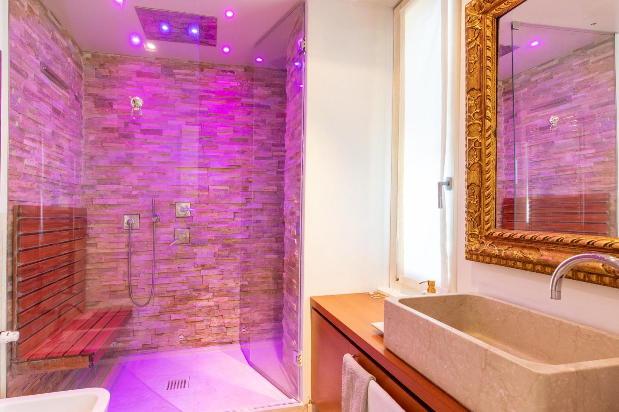 Porta Venezia- design apartment, 2-bedrooms, Netflix, wifi Milaan Buitenkant foto
